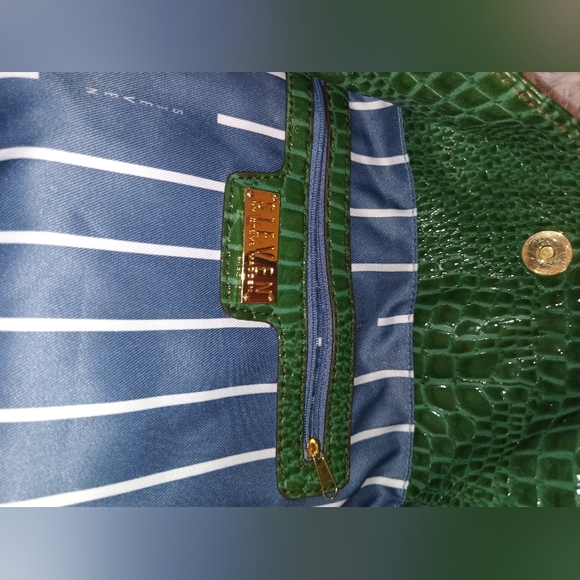 NWOT Steve Madden Leather Green Croc! - Picture 5 of 7